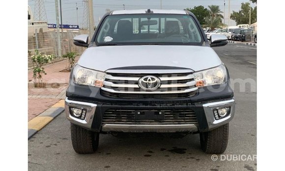Acheter Import Voiture Toyota Hilux Noir à Import - Dubai, Zambie Acheter Import Voiture Toyota Hilux Noir à Import - Dubai, Zambie