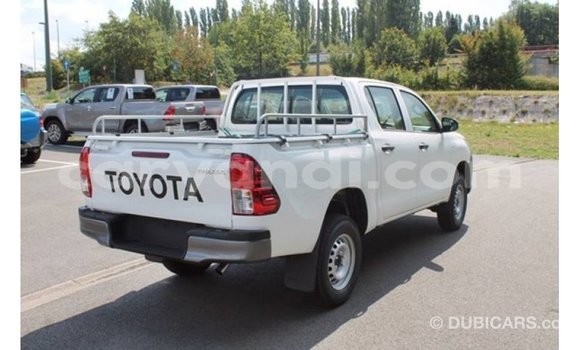 Acheter Import Voiture Toyota Hilux Blanc à Import - Dubai, Zambie Acheter Import Voiture Toyota Hilux Blanc à Import - Dubai, Zambie