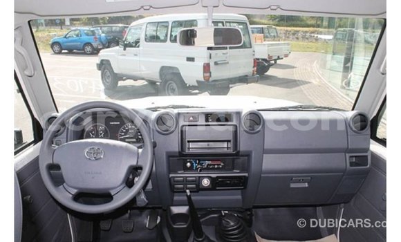 Buy Import Toyota Land Cruiser White Car in Import - Dubai in Zambia Buy Import Toyota Land Cruiser White Car in Import - Dubai in Zambia