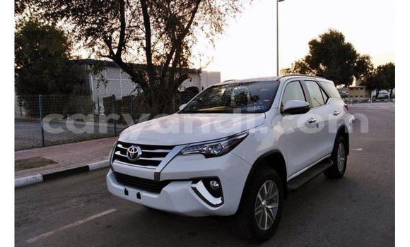 Buy Import Toyota Fortuner White Car in Import - Dubai in Zambia Buy Import Toyota Fortuner White Car in Import - Dubai in Zambia