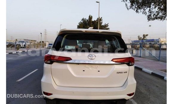 Buy Import Toyota Fortuner White Car in Import - Dubai in Zambia Buy Import Toyota Fortuner White Car in Import - Dubai in Zambia