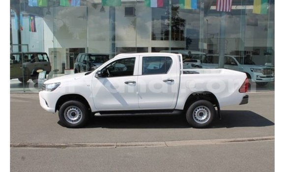 Acheter Import Voiture Toyota Hilux Blanc à Import - Dubai, Zambie Acheter Import Voiture Toyota Hilux Blanc à Import - Dubai, Zambie