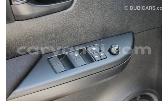 Acheter Import Voiture Toyota Hilux Blanc à Import - Dubai, Zambie Acheter Import Voiture Toyota Hilux Blanc à Import - Dubai, Zambie