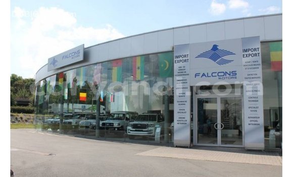 Acheter Import Voiture Toyota Hilux Blanc à Import - Dubai, Zambie Acheter Import Voiture Toyota Hilux Blanc à Import - Dubai, Zambie