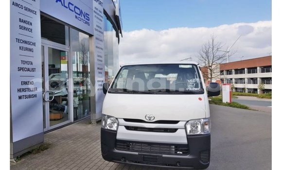 Buy Import Toyota Hiace White Car in Import - Dubai in Zambia Buy Import Toyota Hiace White Car in Import - Dubai in Zambia
