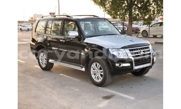 Acheter Import Voiture Mitsubishi Pajero Noir à Import - Dubai, Zambie Acheter Import Voiture Mitsubishi Pajero Noir à Import - Dubai, Zambie