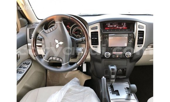 Acheter Import Voiture Mitsubishi Pajero Noir à Import - Dubai, Zambie Acheter Import Voiture Mitsubishi Pajero Noir à Import - Dubai, Zambie