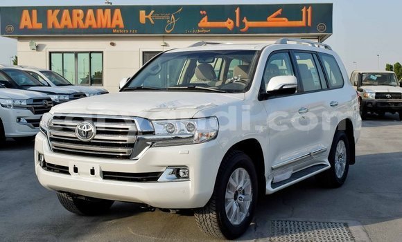Acheter Import Voiture Toyota Land Cruiser Blanc à Import - Dubai, Zambie Acheter Import Voiture Toyota Land Cruiser Blanc à Import - Dubai, Zambie