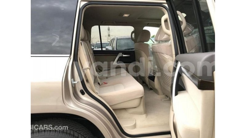 Big with watermark toyota land cruiser zambia import dubai 10430