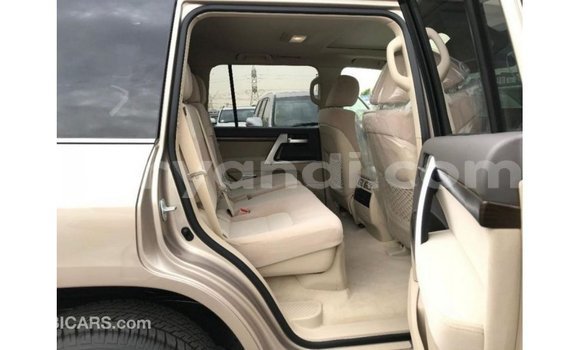 Nunua Imported Toyota Land Cruiser Nyingine Gari ndani ya Import - Dubai nchini Zambia Nunua Imported Toyota Land Cruiser Nyingine Gari ndani ya Import - Dubai nchini Zambia