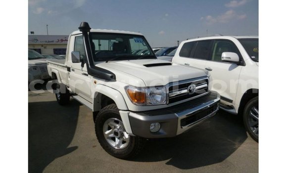 Buy Import Toyota Land Cruiser White Car in Import - Dubai in Zambia Buy Import Toyota Land Cruiser White Car in Import - Dubai in Zambia