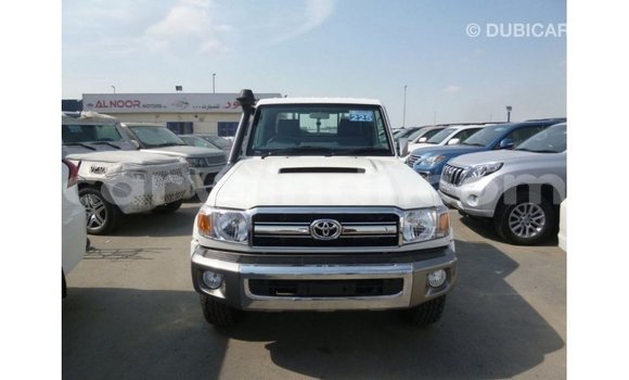 Buy Import Toyota Land Cruiser White Car in Import - Dubai in Zambia Buy Import Toyota Land Cruiser White Car in Import - Dubai in Zambia