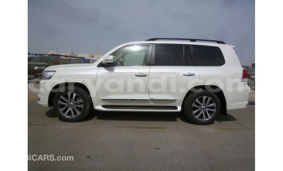 Buy Import Toyota Land Cruiser White Car in Import - Dubai in Zambia Buy Import Toyota Land Cruiser White Car in Import - Dubai in Zambia