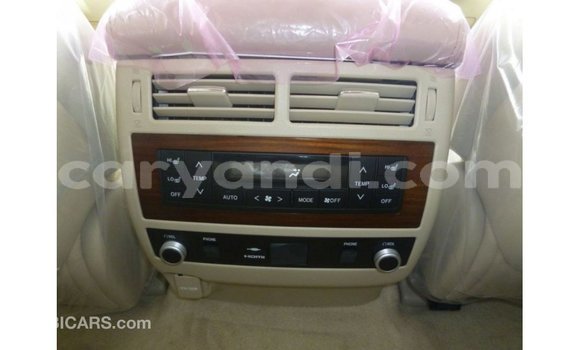 Buy Import Toyota Land Cruiser White Car in Import - Dubai in Zambia Buy Import Toyota Land Cruiser White Car in Import - Dubai in Zambia