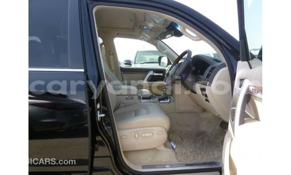 Nunua Imported Toyota Land Cruiser Nyeusi Gari ndani ya Import - Dubai nchini Zambia Nunua Imported Toyota Land Cruiser Nyeusi Gari ndani ya Import - Dubai nchini Zambia