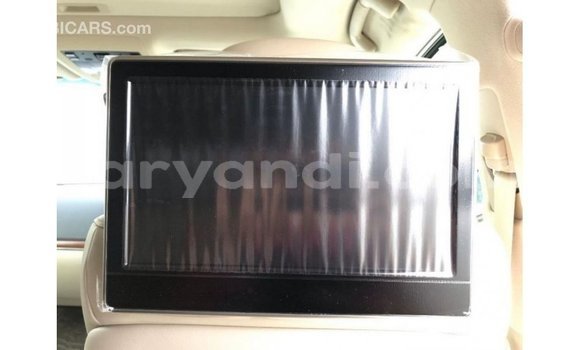 Nunua Imported Toyota Land Cruiser Nyeupe Gari ndani ya Import - Dubai nchini Zambia Nunua Imported Toyota Land Cruiser Nyeupe Gari ndani ya Import - Dubai nchini Zambia