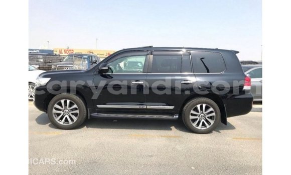 Nunua Imported Toyota Land Cruiser Nyeusi Gari ndani ya Import - Dubai nchini Zambia Nunua Imported Toyota Land Cruiser Nyeusi Gari ndani ya Import - Dubai nchini Zambia