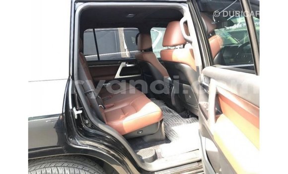 Nunua Imported Toyota Land Cruiser Nyeusi Gari ndani ya Import - Dubai nchini Zambia Nunua Imported Toyota Land Cruiser Nyeusi Gari ndani ya Import - Dubai nchini Zambia
