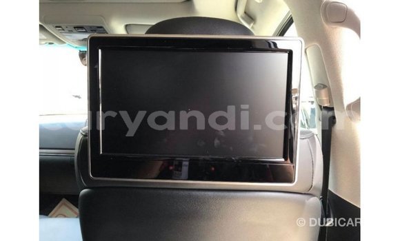 Nunua Imported Toyota Land Cruiser Nyeupe Gari ndani ya Import - Dubai nchini Zambia Nunua Imported Toyota Land Cruiser Nyeupe Gari ndani ya Import - Dubai nchini Zambia