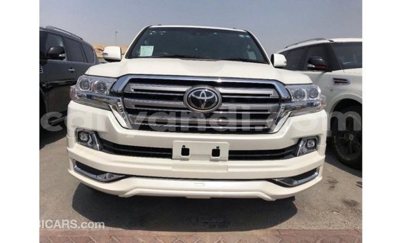 Buy Import Toyota Land Cruiser White Car in Import - Dubai in Zambia Buy Import Toyota Land Cruiser White Car in Import - Dubai in Zambia