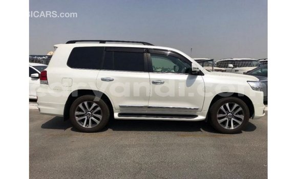 Buy Import Toyota Land Cruiser White Car in Import - Dubai in Zambia Buy Import Toyota Land Cruiser White Car in Import - Dubai in Zambia