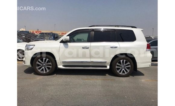 Buy Import Toyota Land Cruiser White Car in Import - Dubai in Zambia Buy Import Toyota Land Cruiser White Car in Import - Dubai in Zambia