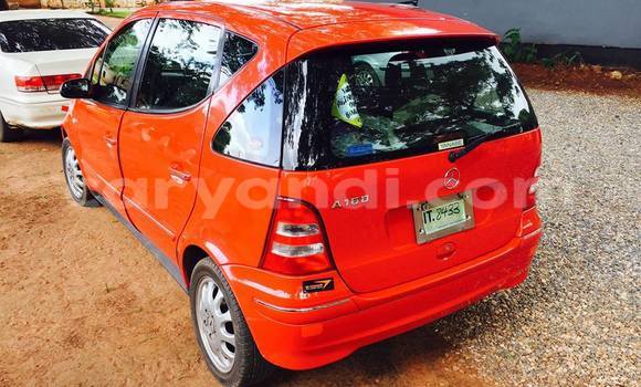 Acheter Occasion Voiture Mercedes‒Benz A–Class Rouge à Chipata, Zambie Acheter Occasion Voiture Mercedes‒Benz A–Class Rouge à Chipata, Zambie
