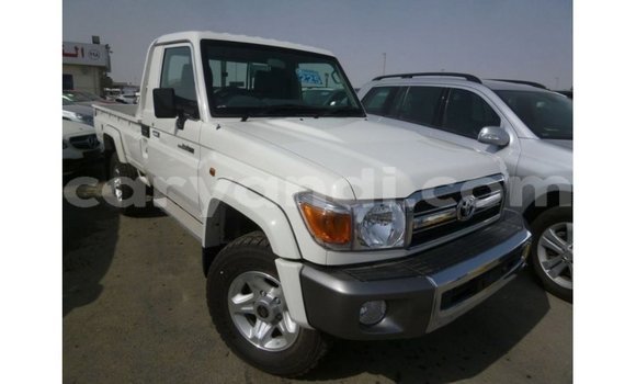 Nunua Imported Toyota Land Cruiser Nyeupe Gari ndani ya Import - Dubai nchini Zambia Nunua Imported Toyota Land Cruiser Nyeupe Gari ndani ya Import - Dubai nchini Zambia