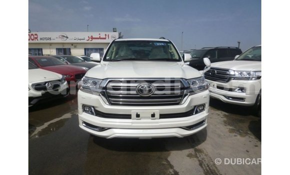 Nunua Imported Toyota Land Cruiser Nyeupe Gari ndani ya Import - Dubai nchini Zambia Nunua Imported Toyota Land Cruiser Nyeupe Gari ndani ya Import - Dubai nchini Zambia