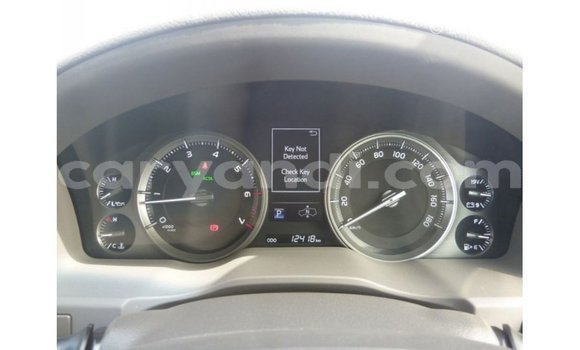 Nunua Imported Toyota Land Cruiser Nyeupe Gari ndani ya Import - Dubai nchini Zambia Nunua Imported Toyota Land Cruiser Nyeupe Gari ndani ya Import - Dubai nchini Zambia