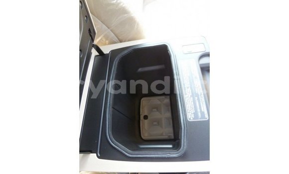 Nunua Imported Toyota Land Cruiser Nyeusi Gari ndani ya Import - Dubai nchini Zambia Nunua Imported Toyota Land Cruiser Nyeusi Gari ndani ya Import - Dubai nchini Zambia