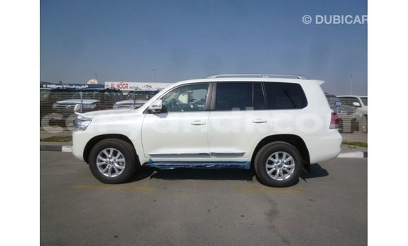 Buy Import Toyota Land Cruiser White Car in Import - Dubai in Zambia Buy Import Toyota Land Cruiser White Car in Import - Dubai in Zambia