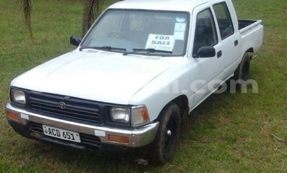 Buy Used Toyota Pickup White Car in Chipata in Zambia Buy Used Toyota Pickup White Car in Chipata in Zambia