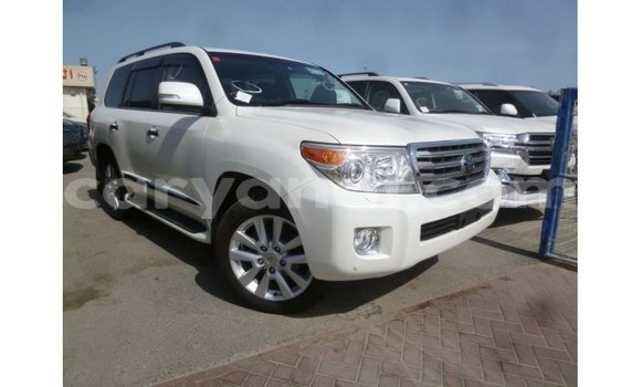 Acheter Import Voiture Toyota Land Cruiser Blanc à Import - Dubai, Zambie Acheter Import Voiture Toyota Land Cruiser Blanc à Import - Dubai, Zambie