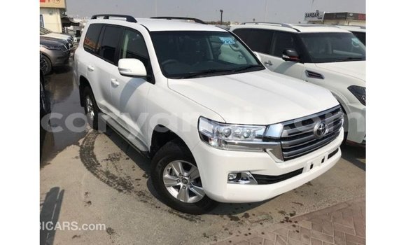 Buy Import Toyota Land Cruiser White Car in Import - Dubai in Zambia Buy Import Toyota Land Cruiser White Car in Import - Dubai in Zambia