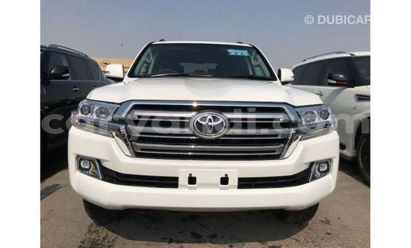 Buy Import Toyota Land Cruiser White Car in Import - Dubai in Zambia Buy Import Toyota Land Cruiser White Car in Import - Dubai in Zambia
