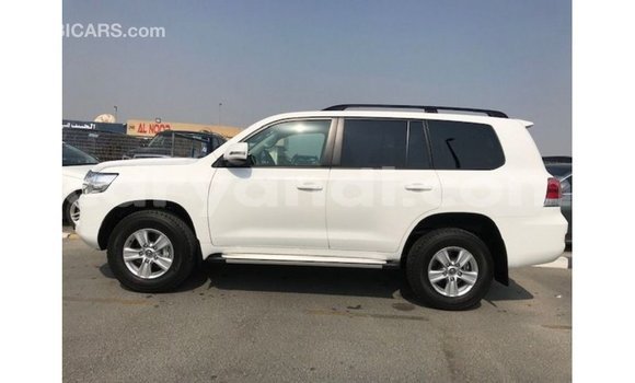 Buy Import Toyota Land Cruiser White Car in Import - Dubai in Zambia Buy Import Toyota Land Cruiser White Car in Import - Dubai in Zambia