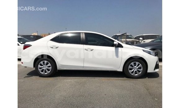 Acheter Import Voiture Toyota Corolla Blanc à Import - Dubai, Zambie Acheter Import Voiture Toyota Corolla Blanc à Import - Dubai, Zambie
