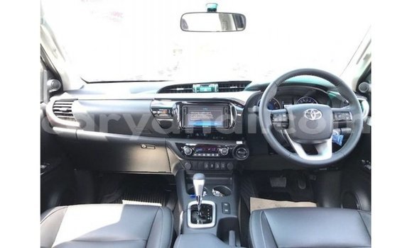 Nunua Imported Toyota Hilux Nyeusi Gari ndani ya Import - Dubai nchini Zambia Nunua Imported Toyota Hilux Nyeusi Gari ndani ya Import - Dubai nchini Zambia