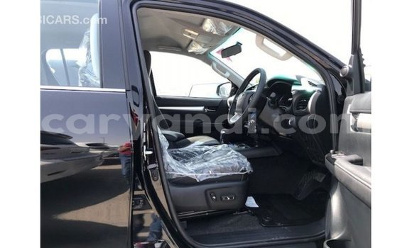 Nunua Imported Toyota Hilux Nyeusi Gari ndani ya Import - Dubai nchini Zambia Nunua Imported Toyota Hilux Nyeusi Gari ndani ya Import - Dubai nchini Zambia