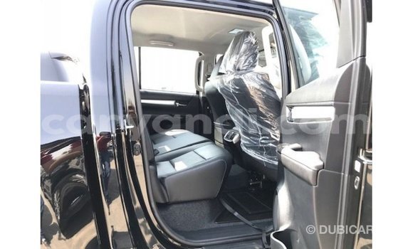 Nunua Imported Toyota Hilux Nyeusi Gari ndani ya Import - Dubai nchini Zambia Nunua Imported Toyota Hilux Nyeusi Gari ndani ya Import - Dubai nchini Zambia