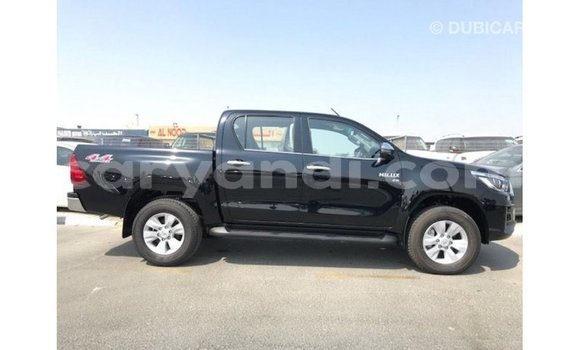 Nunua Imported Toyota Hilux Nyeusi Gari ndani ya Import - Dubai nchini Zambia Nunua Imported Toyota Hilux Nyeusi Gari ndani ya Import - Dubai nchini Zambia