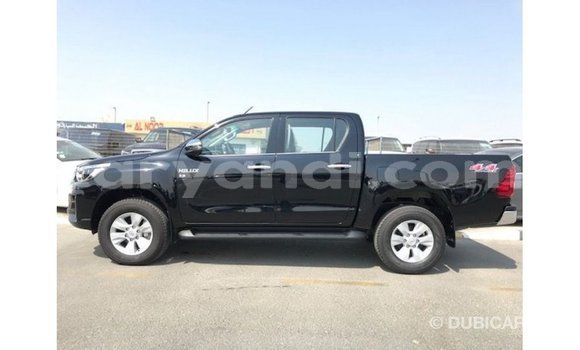 Nunua Imported Toyota Hilux Nyeusi Gari ndani ya Import - Dubai nchini Zambia Nunua Imported Toyota Hilux Nyeusi Gari ndani ya Import - Dubai nchini Zambia