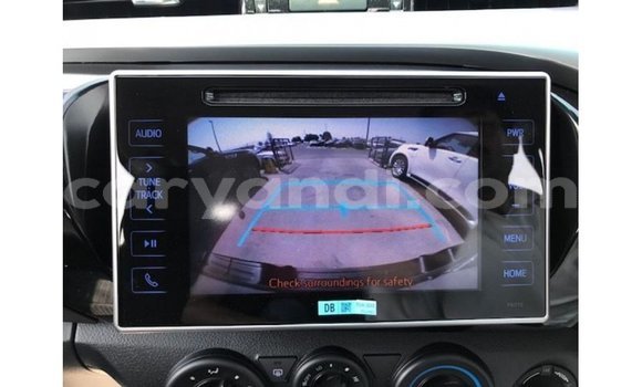 Nunua Imported Toyota Hilux Nyeusi Gari ndani ya Import - Dubai nchini Zambia Nunua Imported Toyota Hilux Nyeusi Gari ndani ya Import - Dubai nchini Zambia