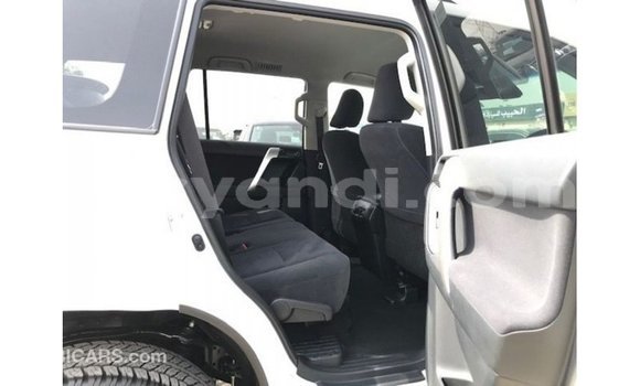 Nunua Imported Toyota Prado Nyeupe Gari ndani ya Import - Dubai nchini Zambia Nunua Imported Toyota Prado Nyeupe Gari ndani ya Import - Dubai nchini Zambia