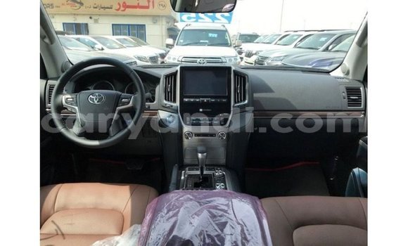 Acheter Import Voiture Toyota Land Cruiser Noir à Import - Dubai, Zambie Acheter Import Voiture Toyota Land Cruiser Noir à Import - Dubai, Zambie