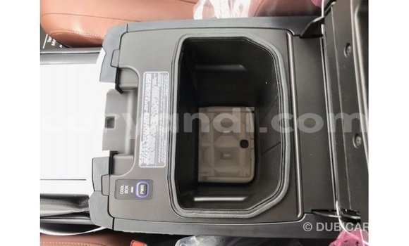 Acheter Import Voiture Toyota Land Cruiser Noir à Import - Dubai, Zambie Acheter Import Voiture Toyota Land Cruiser Noir à Import - Dubai, Zambie