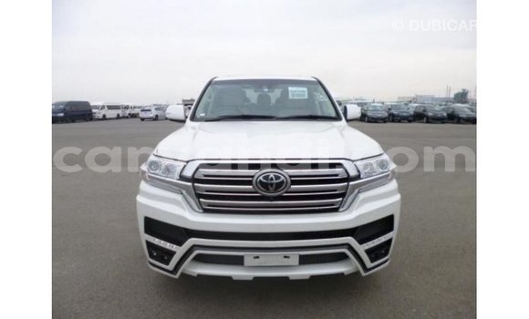Tenga Imported Toyota Land Cruiser Chena Mota in Import - Dubai in Zambia Tenga Imported Toyota Land Cruiser Chena Mota in Import - Dubai in Zambia