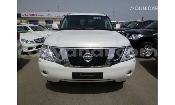 Acheter Import Voiture Nissan Patrol Blanc à Import - Dubai, Zambie Acheter Import Voiture Nissan Patrol Blanc à Import - Dubai, Zambie