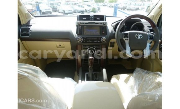 Acheter Import Voiture Toyota Prado Blanc à Import - Dubai, Zambie Acheter Import Voiture Toyota Prado Blanc à Import - Dubai, Zambie
